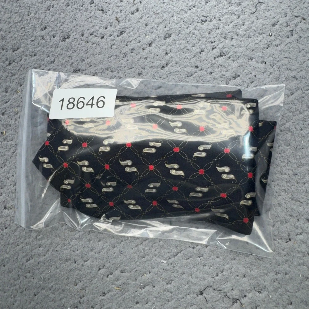 Brioni Tie Black Paisley Neat Geometric Trellis Silk Italy Luxury Designer